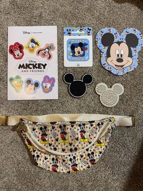 Stoney clover lane fanny, patch and post are set